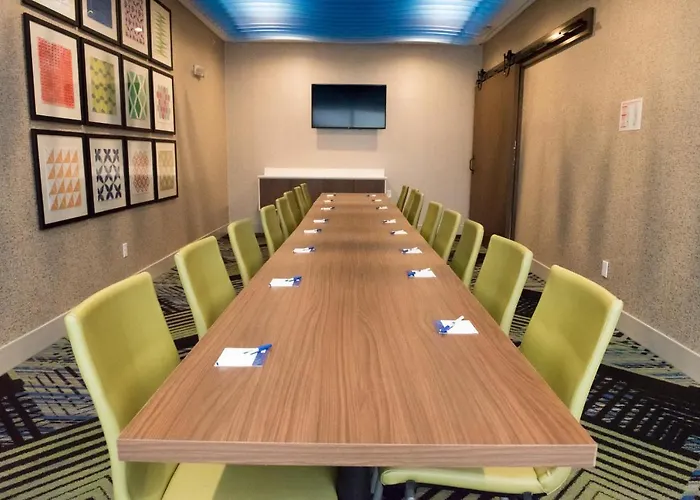 Holiday Inn Express & Suites Dayton North - Vandalia By Ihg